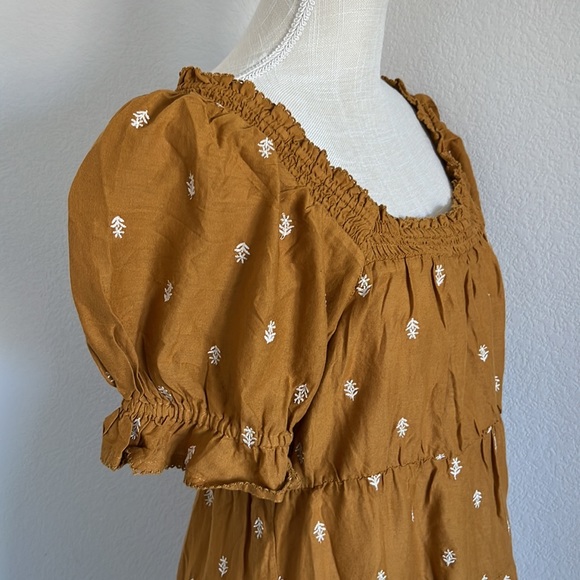 Floral embroidered dress - Picture 4 of 6